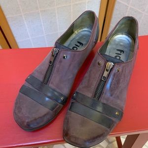 Fidji slip ons!